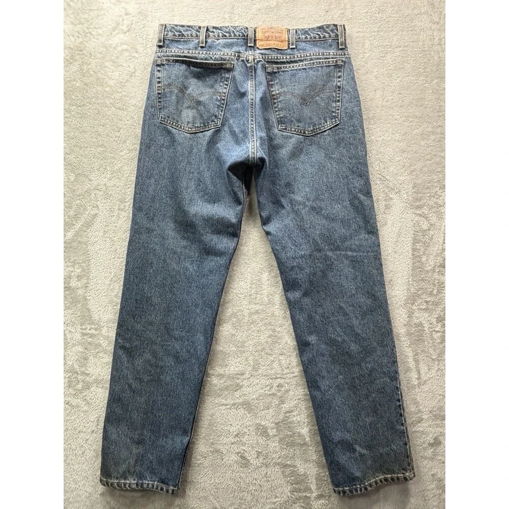 VTG Levi’s 505 Mens Straight Leg Regular Fit Jeans • USA • 40x32.